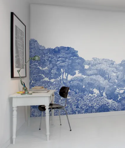 Wallpaper that looks like blue and white porcelain