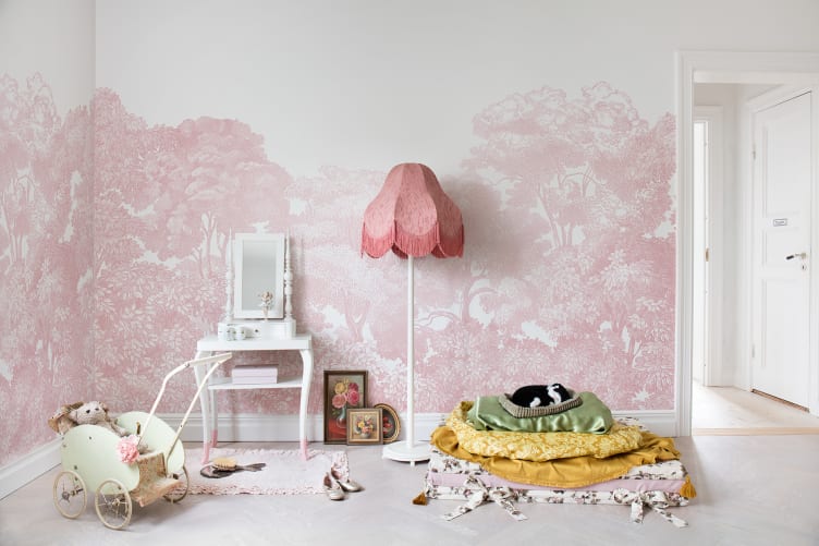 Pink wall mural for daydreamers