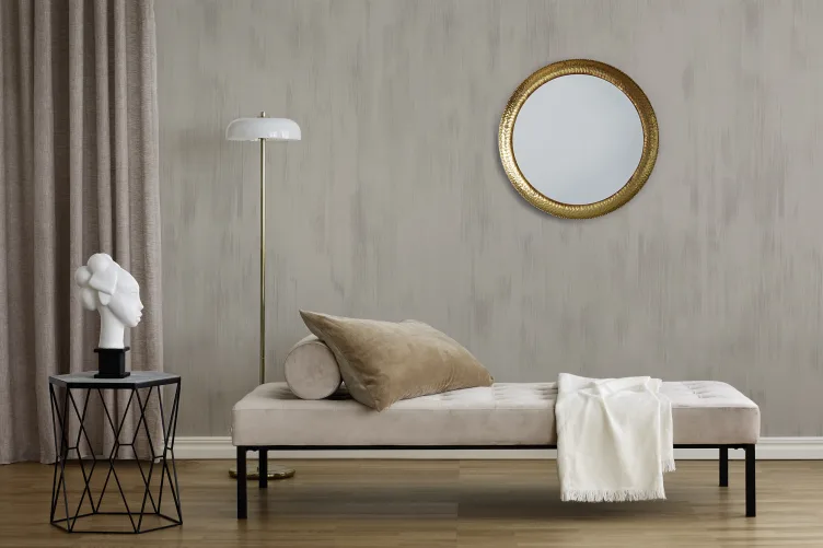 Sweeping strokes with calming effect
