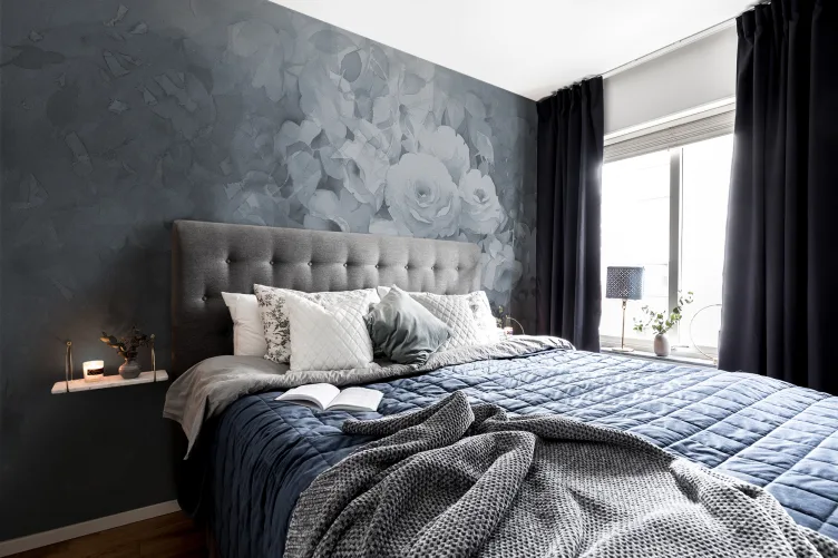 Floral wallpaper in the twilight hour