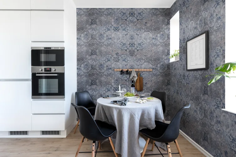 Create a cozy, lived in space with an 
oriental feel