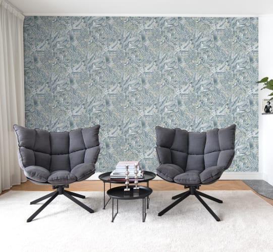 Fiori delicati e texture in lino