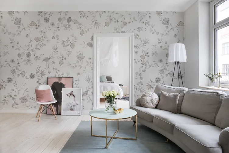 Alluringly Sweet Floral