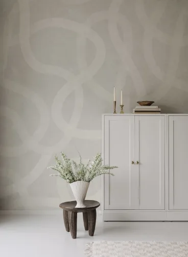 Bold Flowy Lines