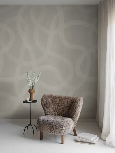 Bold Flowy Lines