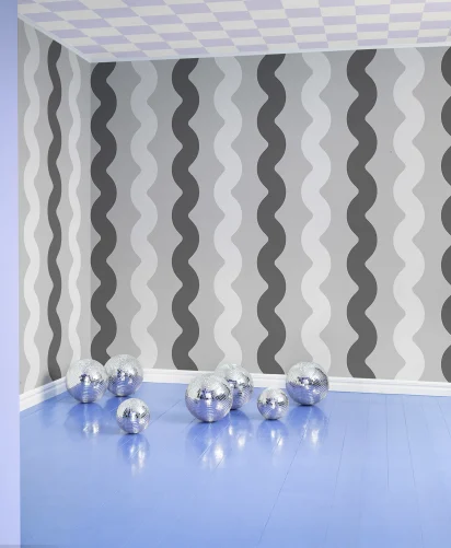 Black and white wobbly wallpaper design