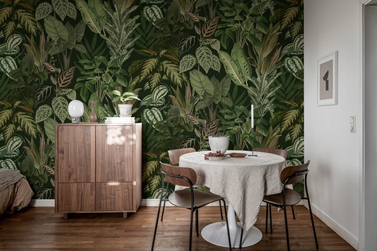 Mischievous Jungle, Lush