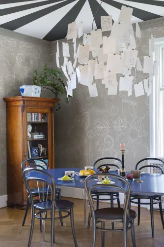 Doodle pattern wallpaper design