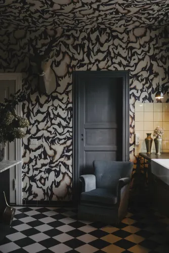 Stunningly Flowing Pattern