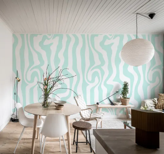 Zebra Breeze