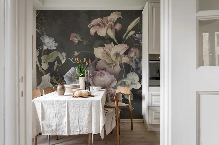 Blommigt drama på betong