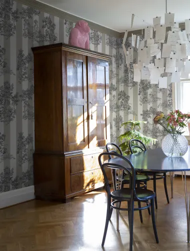 Pearl Toile Elegance