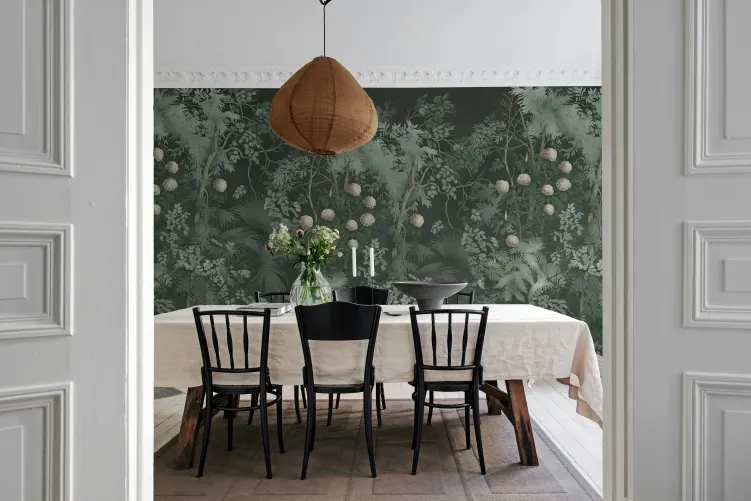 Discover Nighttime Tropical Elegance