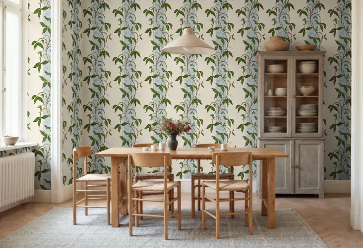 Elegant Leaf Stripes