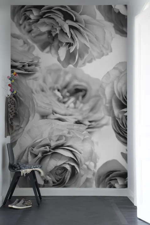 Rose wallpaper with no repeat in grayscale