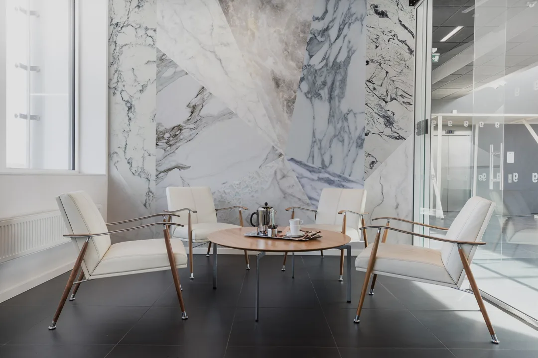 Because who wouldn’t want a feature wall filled with marble