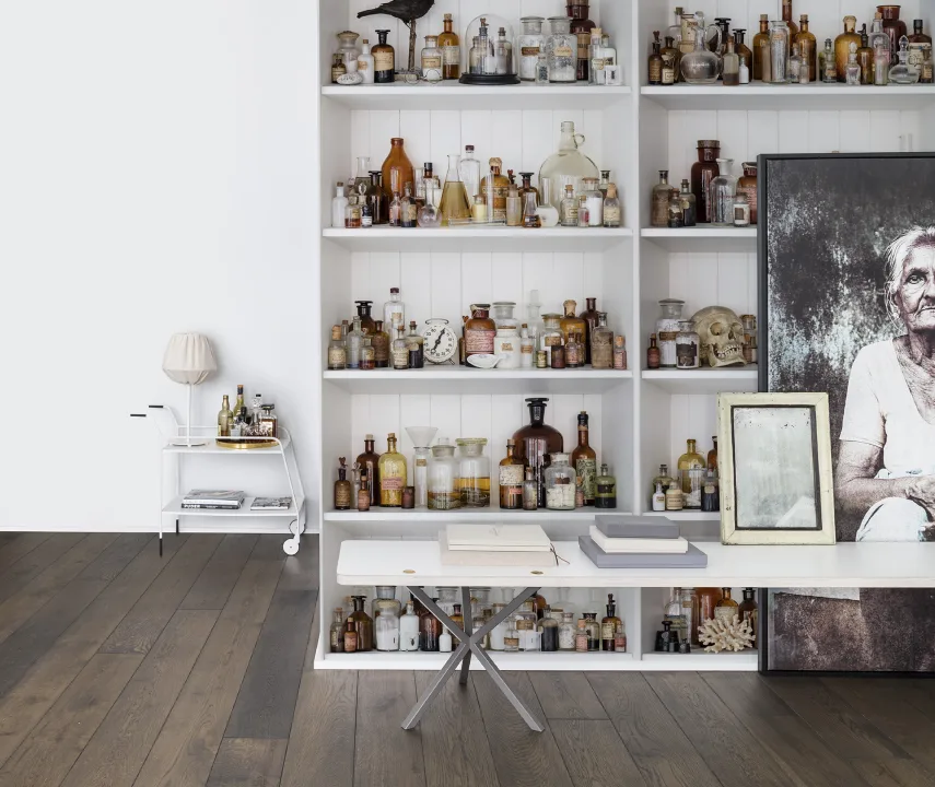 Laissez vos yeux flâner sur les curiosités de ce décor
