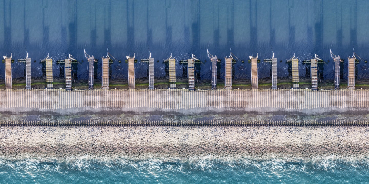 Un murale nautico con prospettive intriganti
