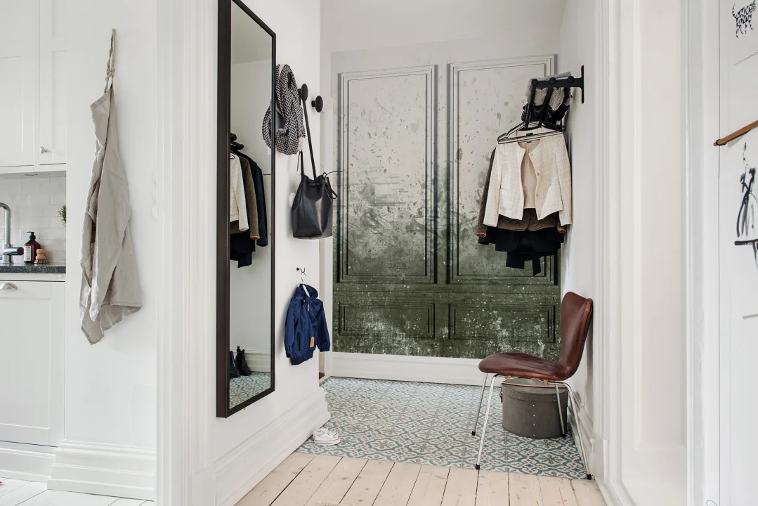 Arty French panels