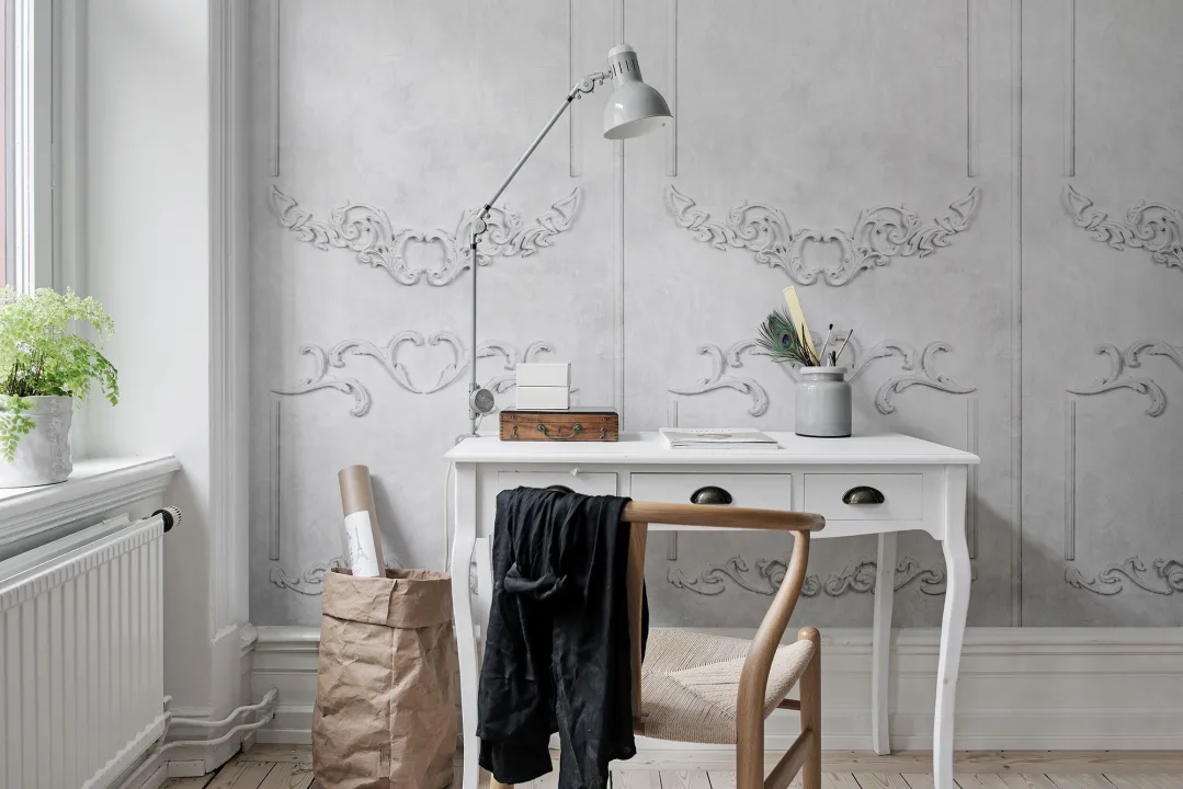 Exquisite French moldings