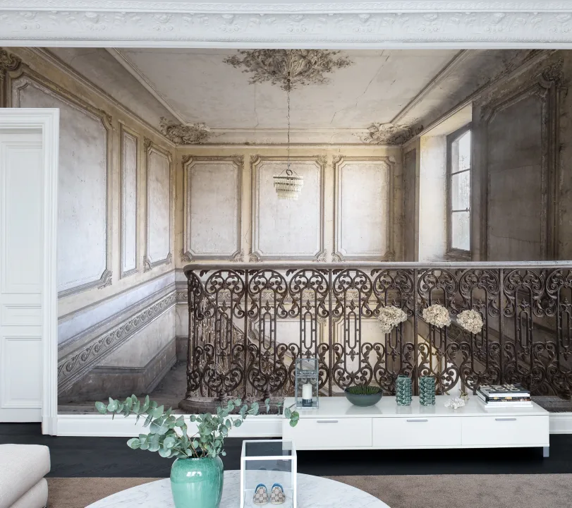 Un escalier en décor mural