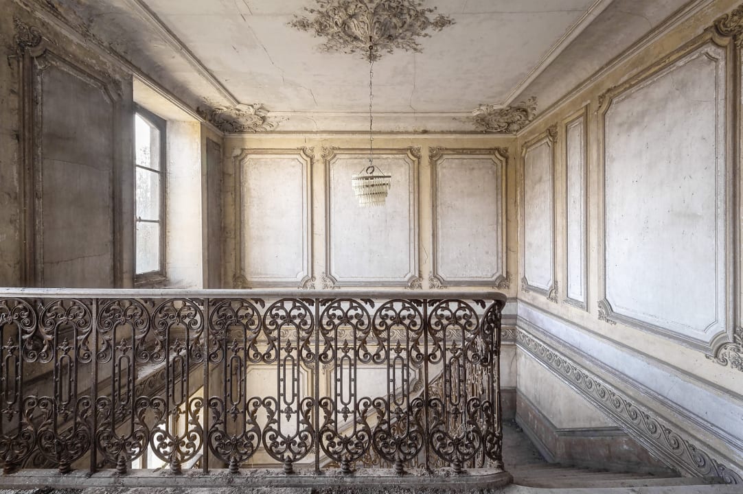 Un escalier en décor mural
