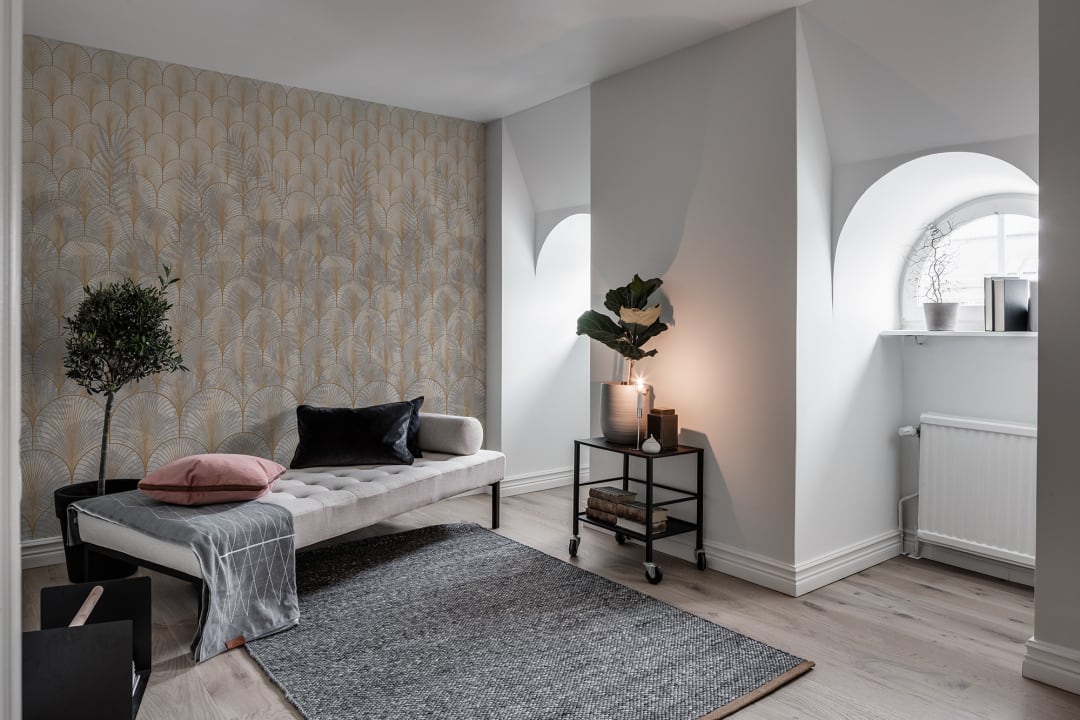 Elegant art deco wallpaper with palm leaves