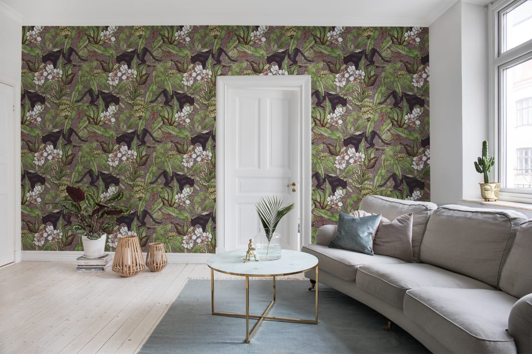 Wallpaper with panthers and leopards