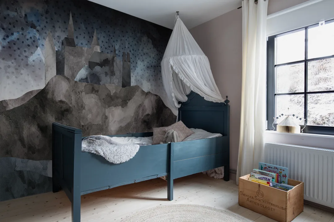 Fantasy wall mural