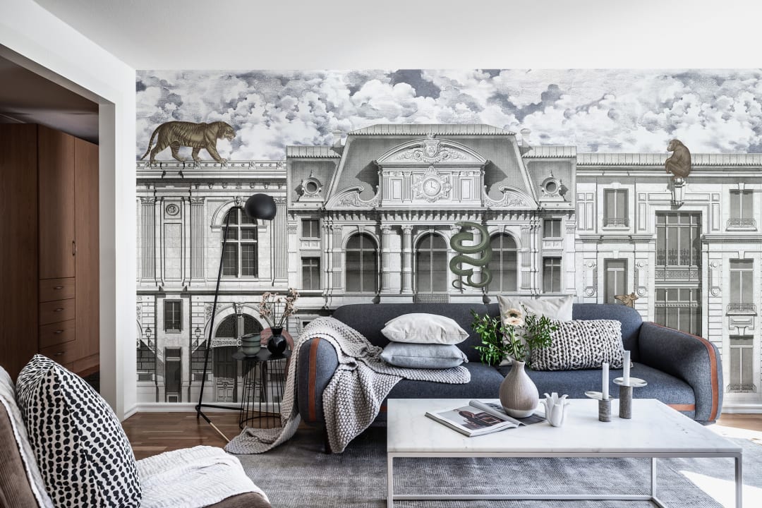 Playful wallpaper with animals