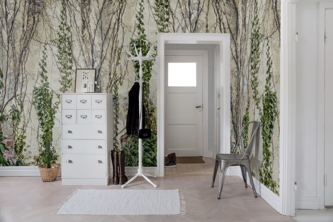 A wallpaper with winding greenery