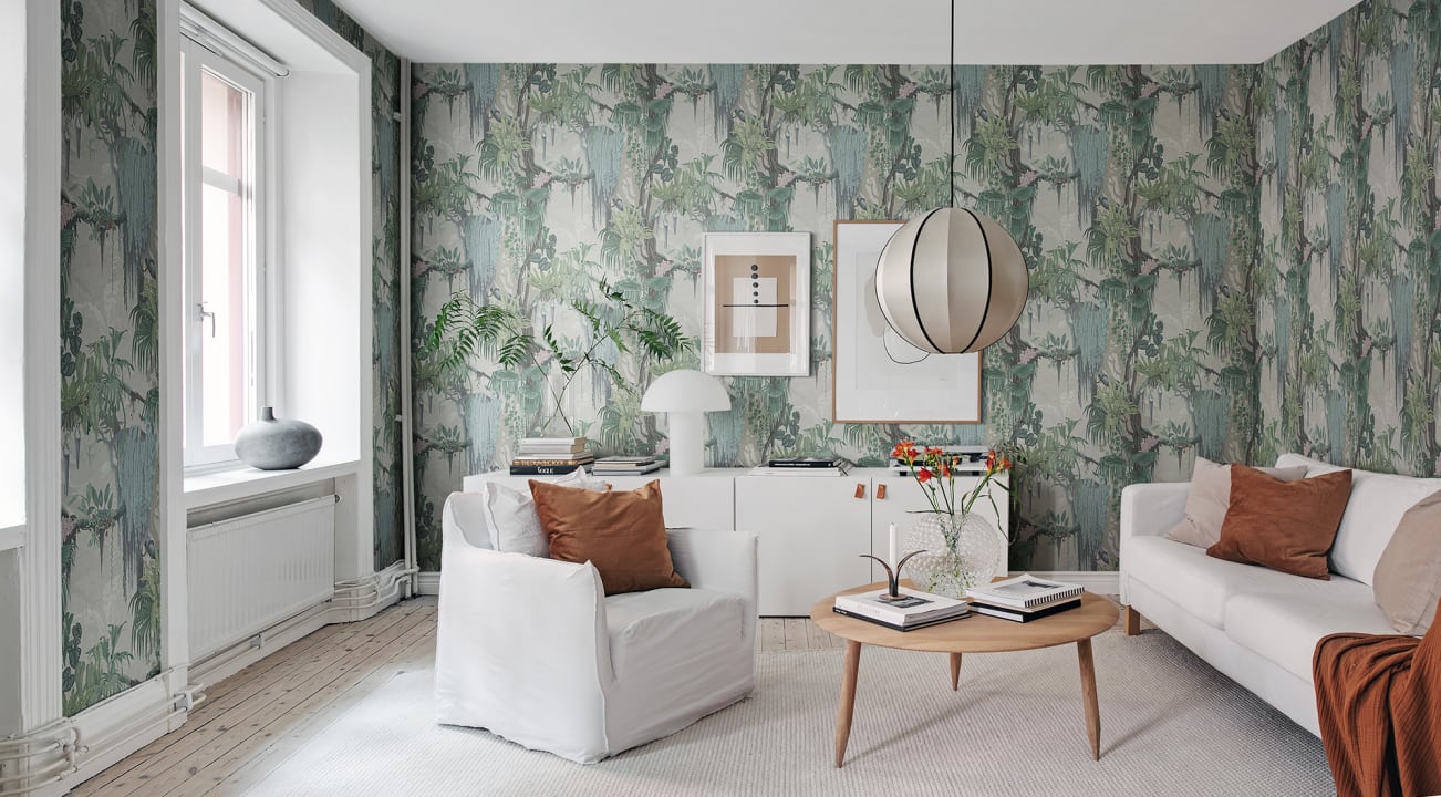 Jungle motif on a light background