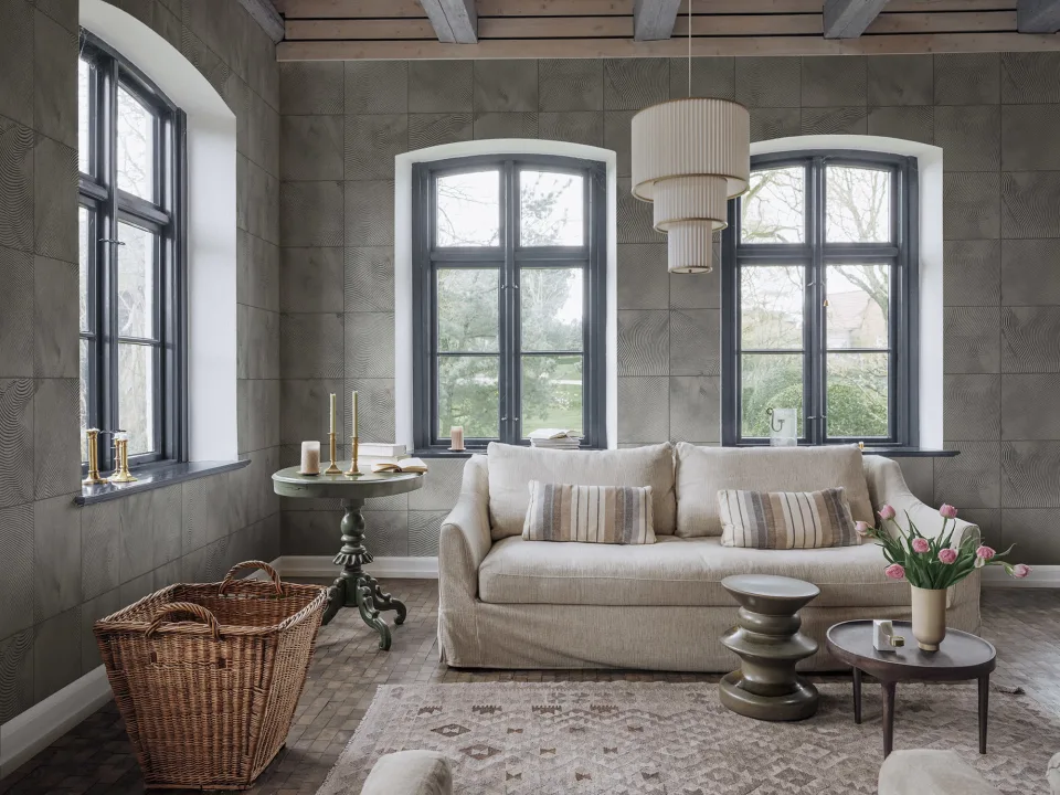 Striking Clay Design