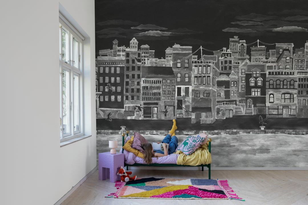Noir Harbor Elegance