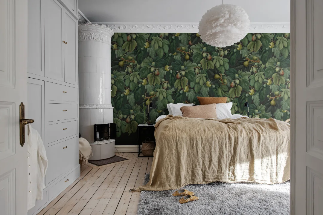 Lush Elegance