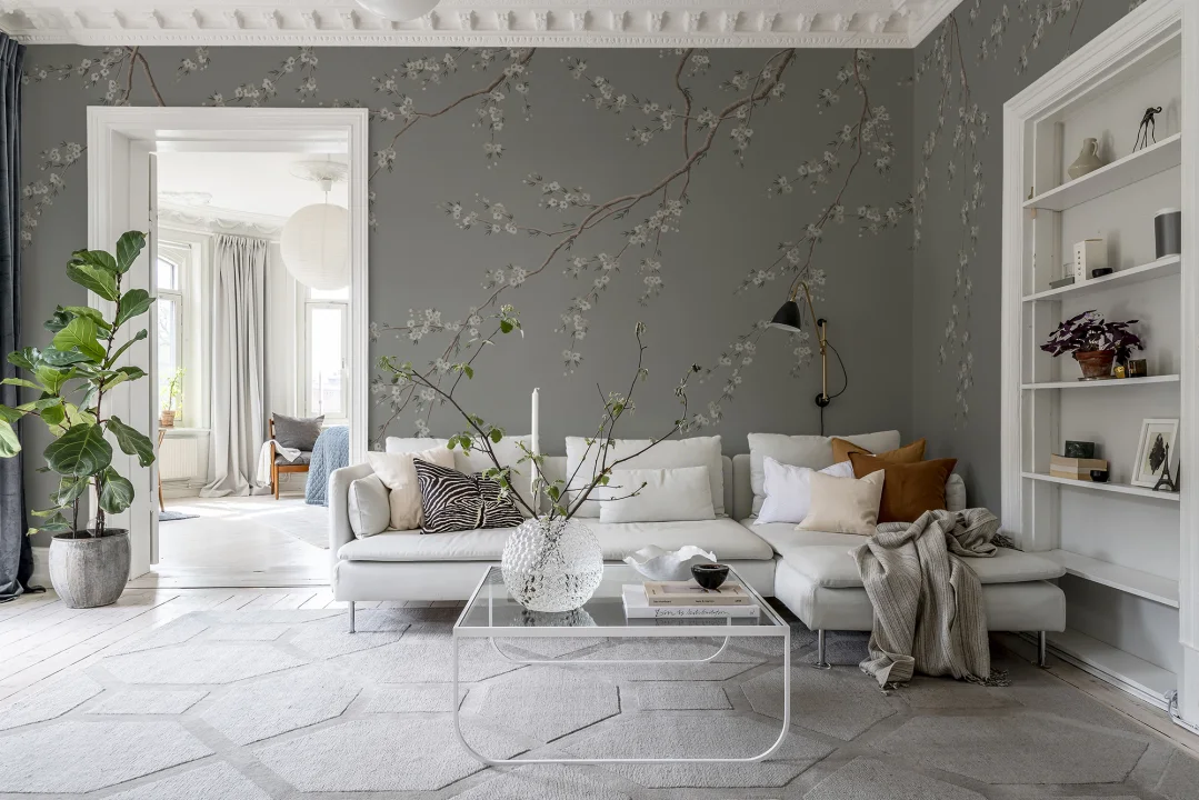 Plomme Blossom Elegance