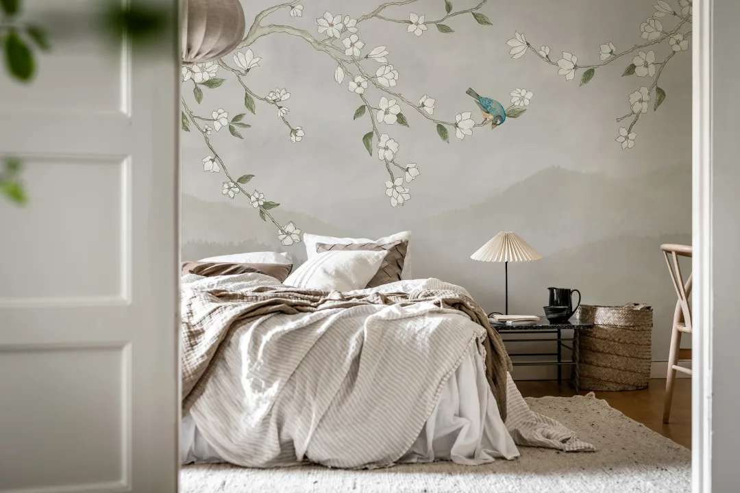 Fleurs Tranquilles avec un Ami à plumes