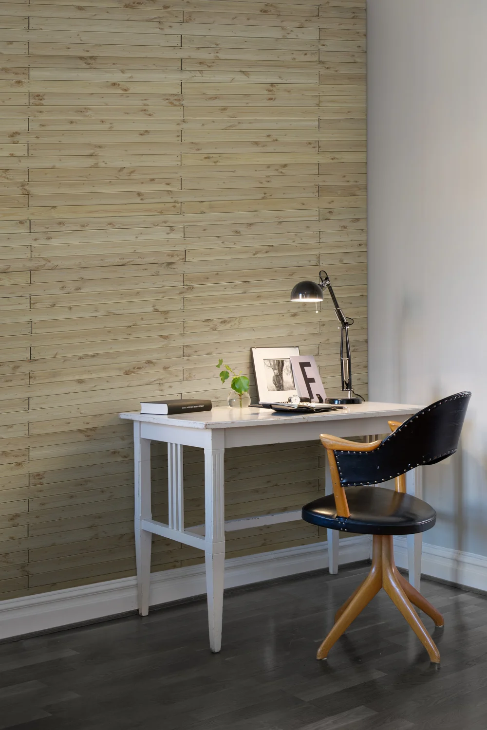 Wallpaper with wooden boards