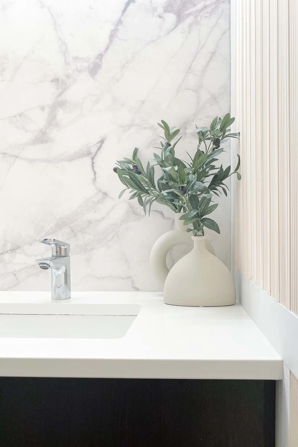 Marble walls bring elegance to your home