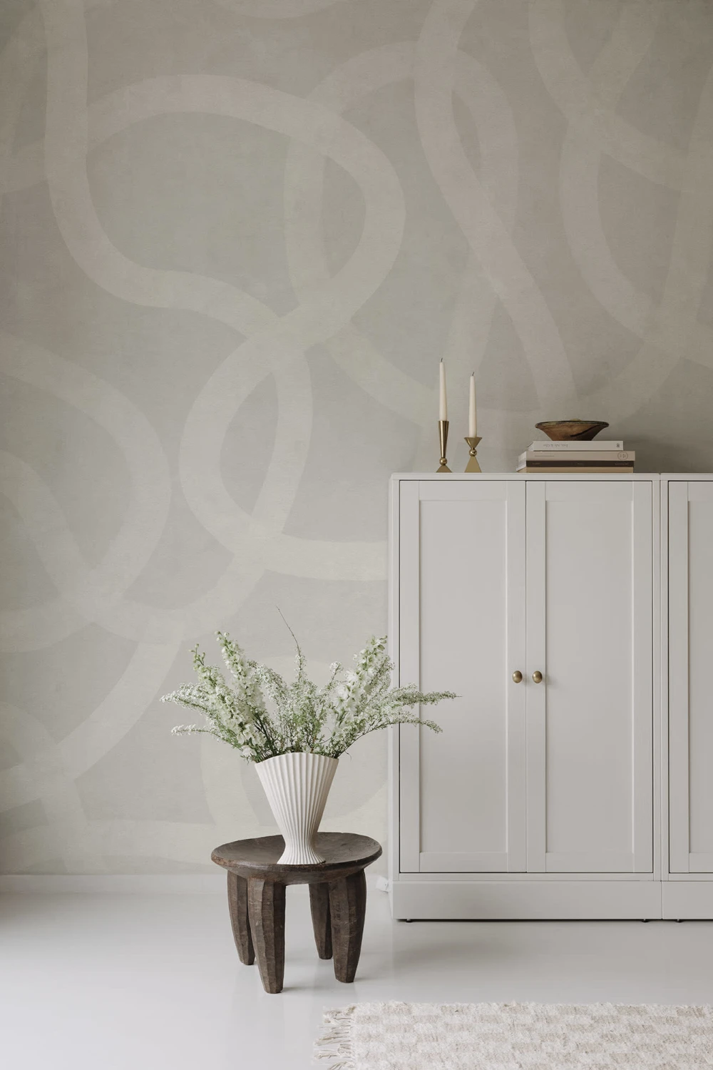 Bold Flowy Lines
