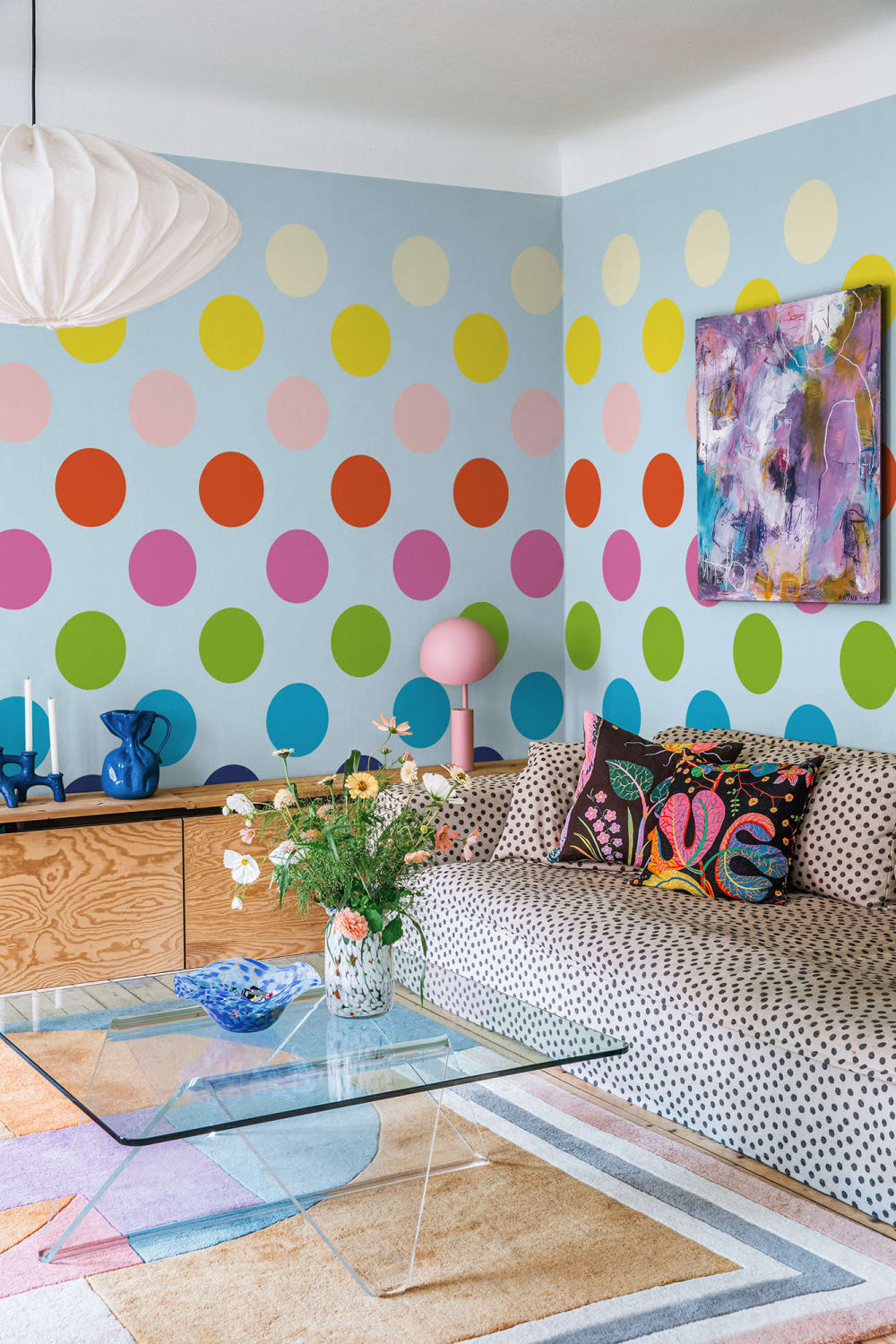 Iconic dotted design