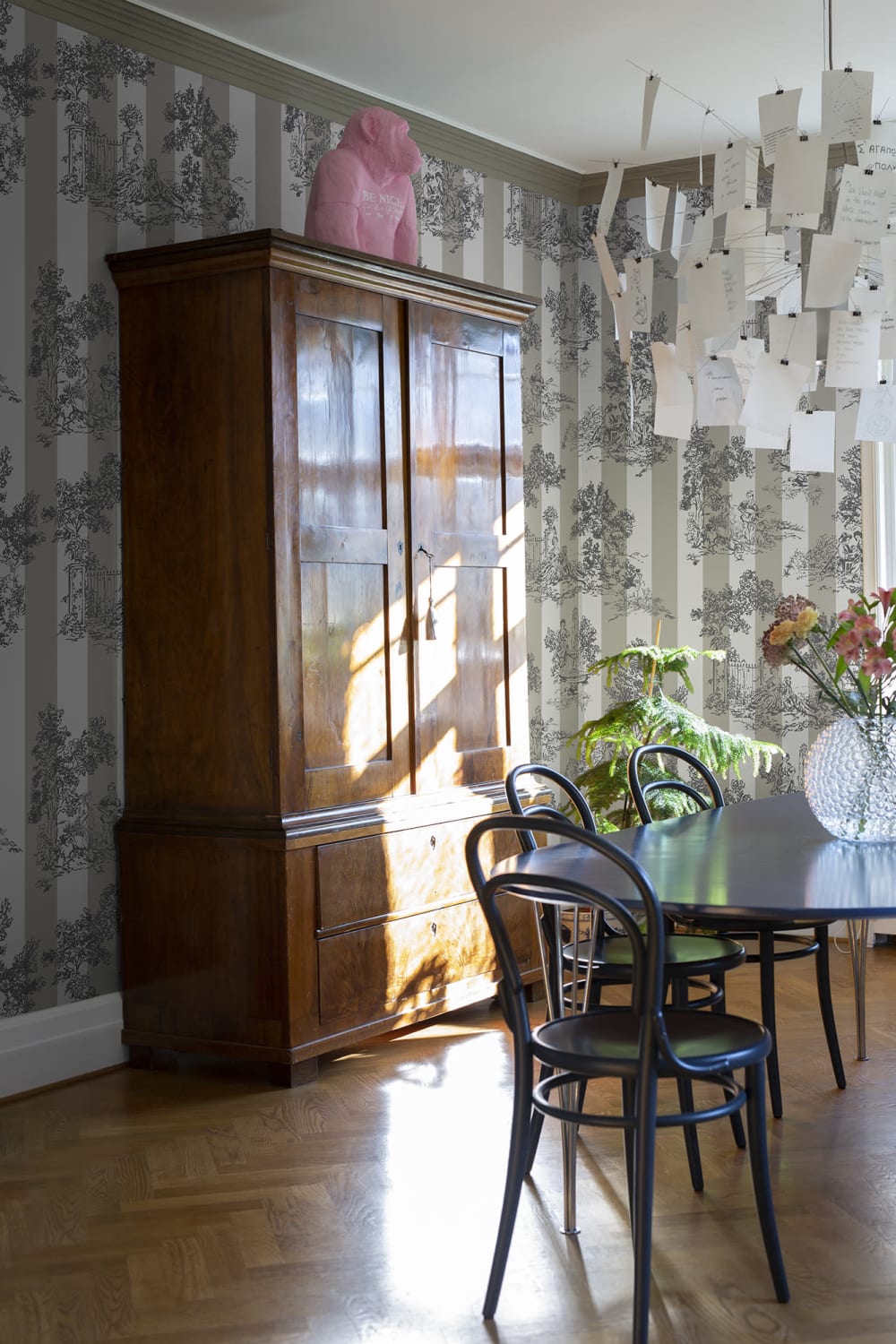 Pearl Toile Elegance