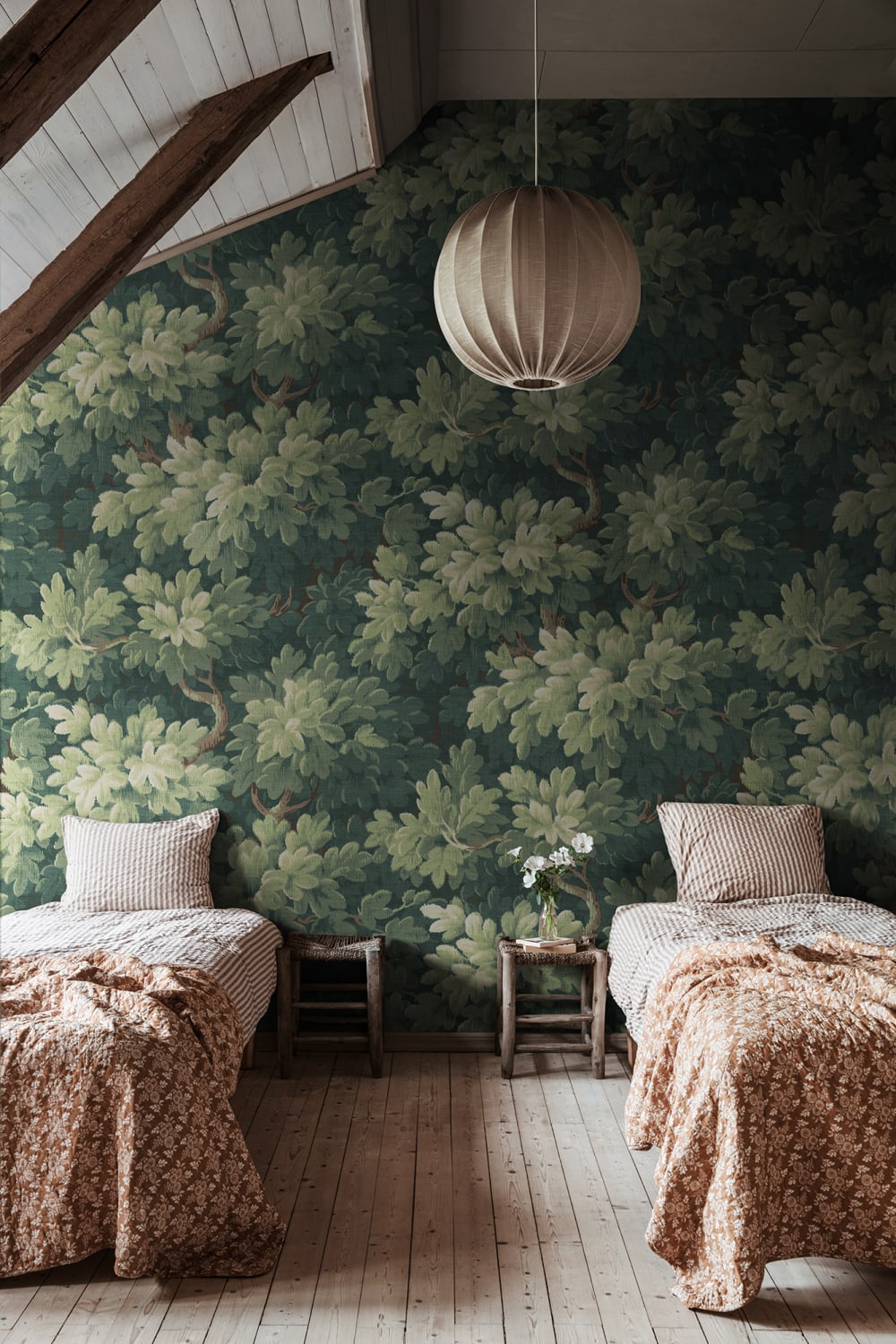 Foliage Charm