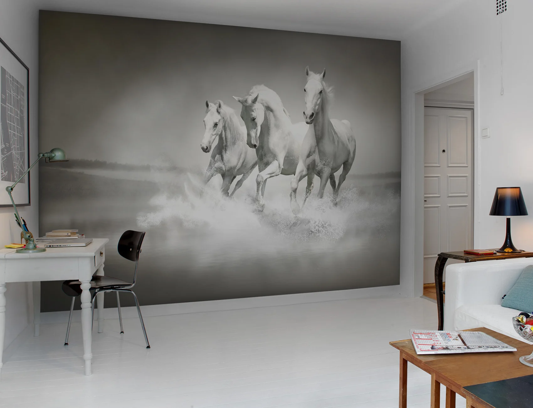 Wall mural with horses in grayscale