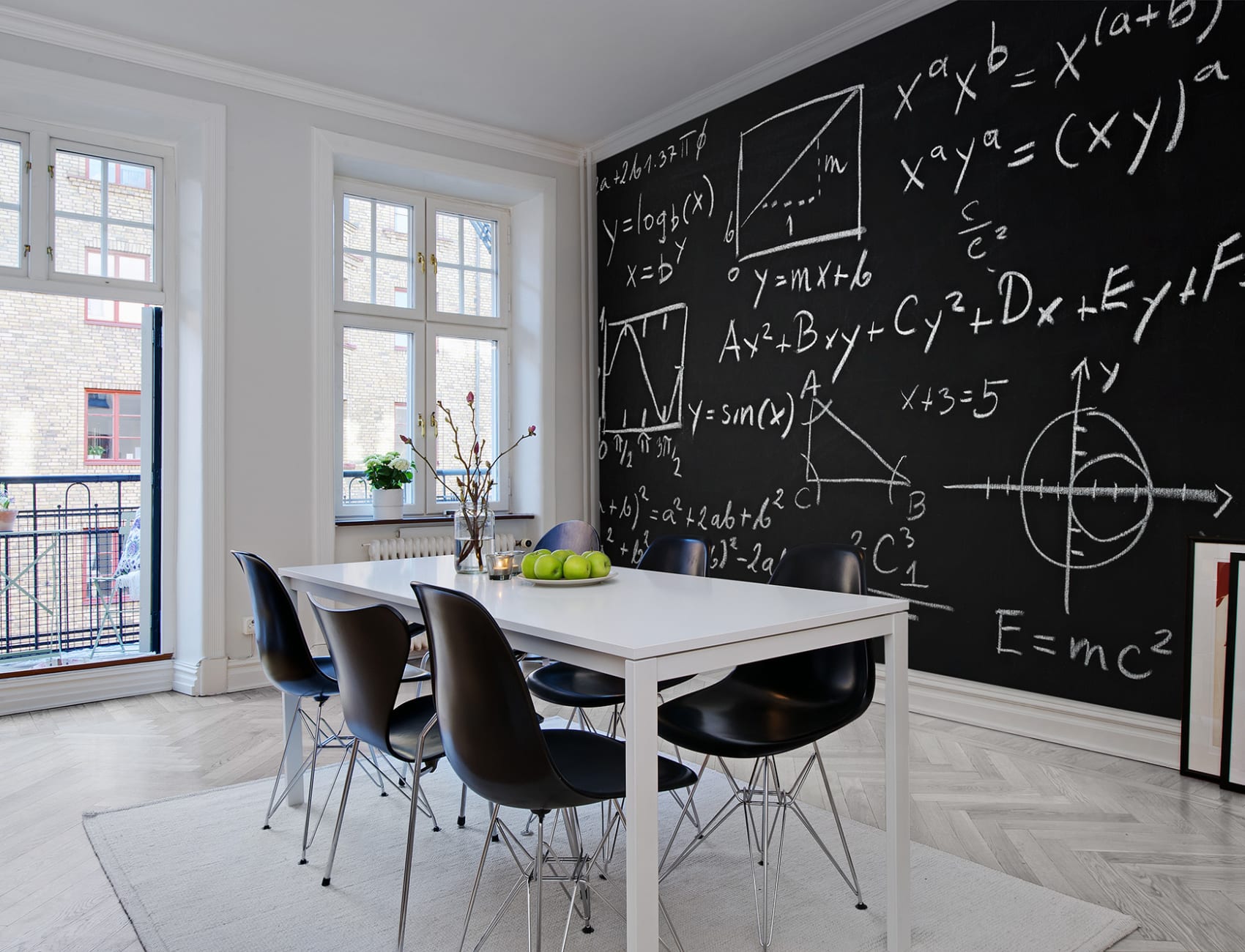 Pisanje i brojevi na matematičkom zidnom zidu