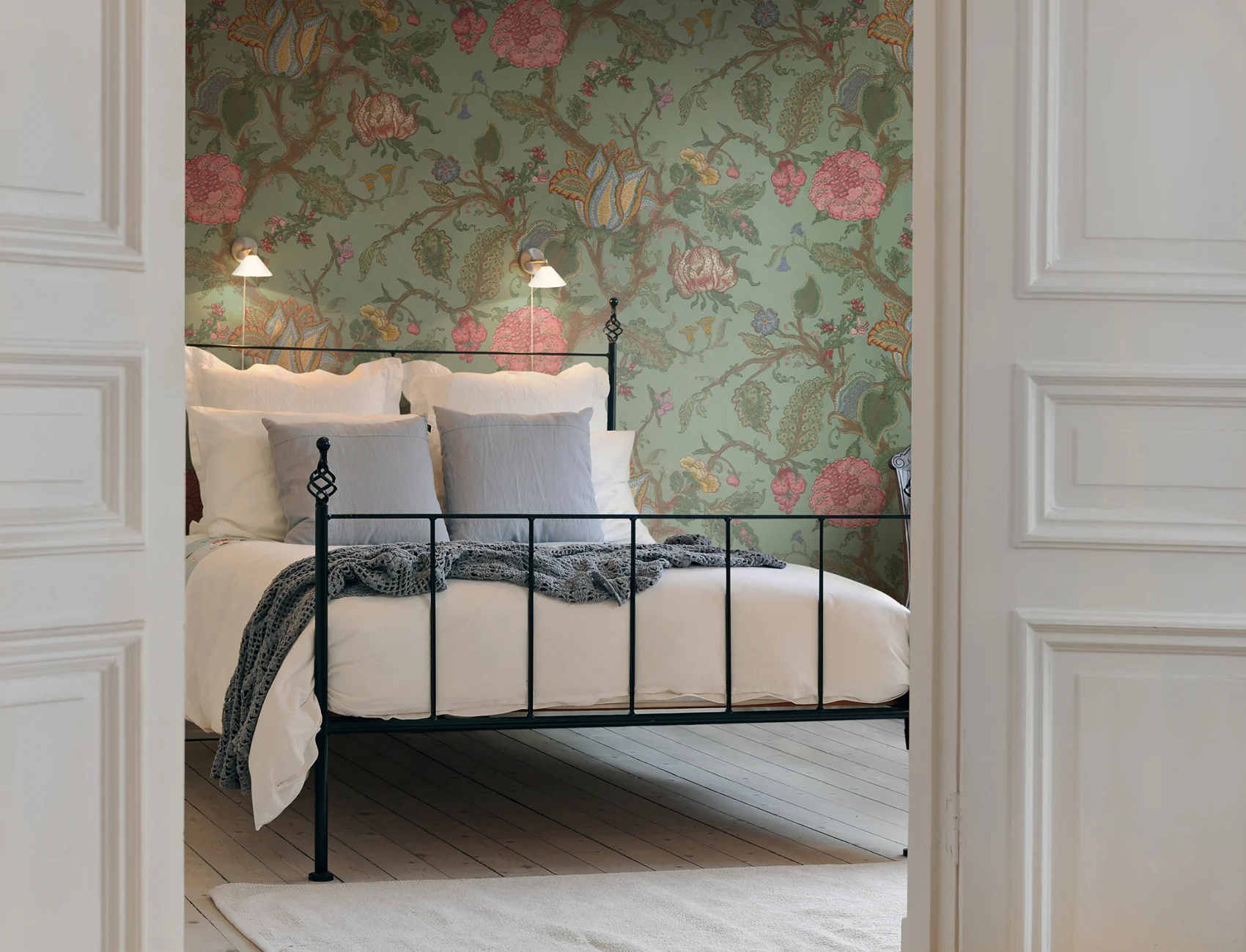 Wall mural that looks like old original vintage wallpaper