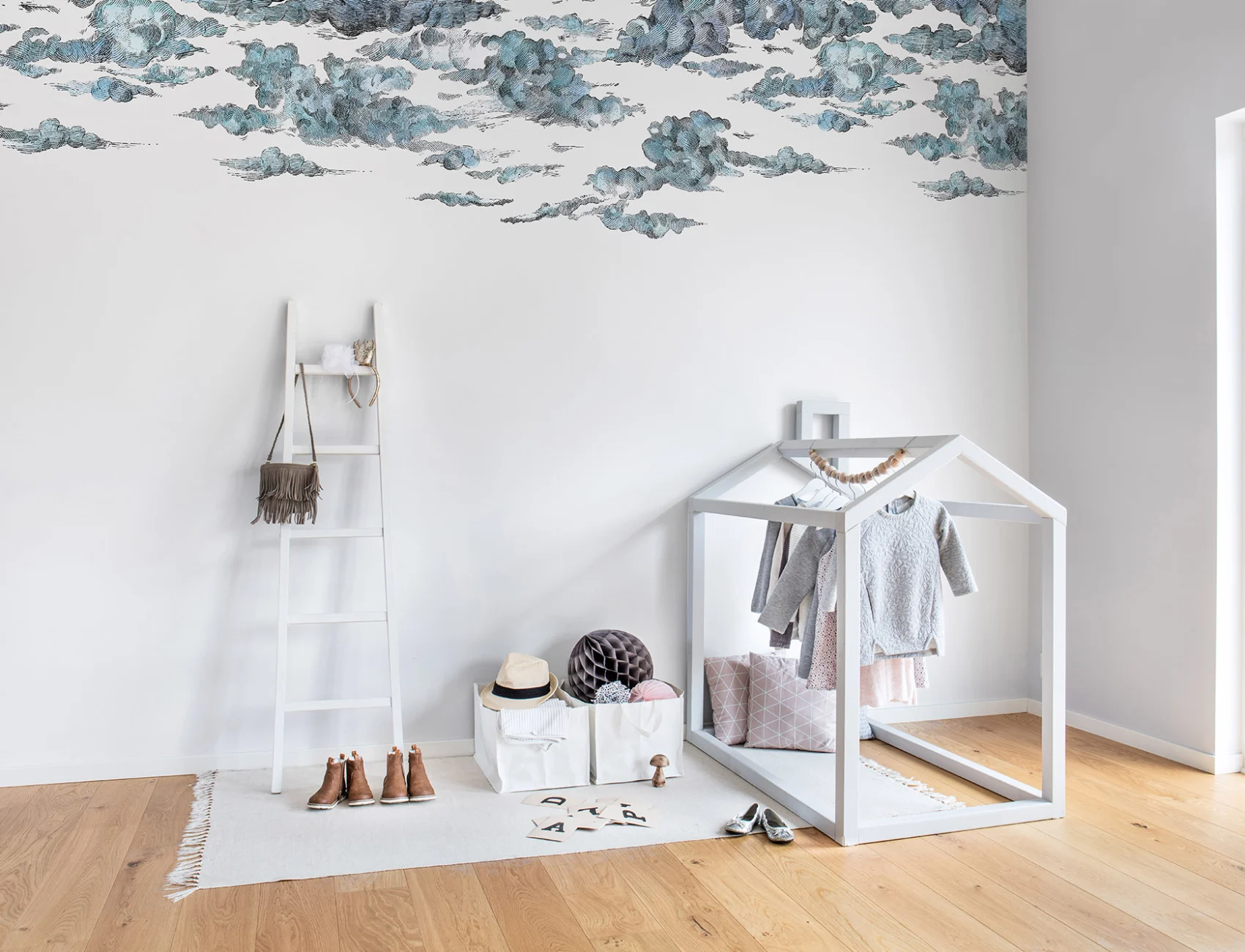 TOILE CLOUD WALLPAPER MURAL