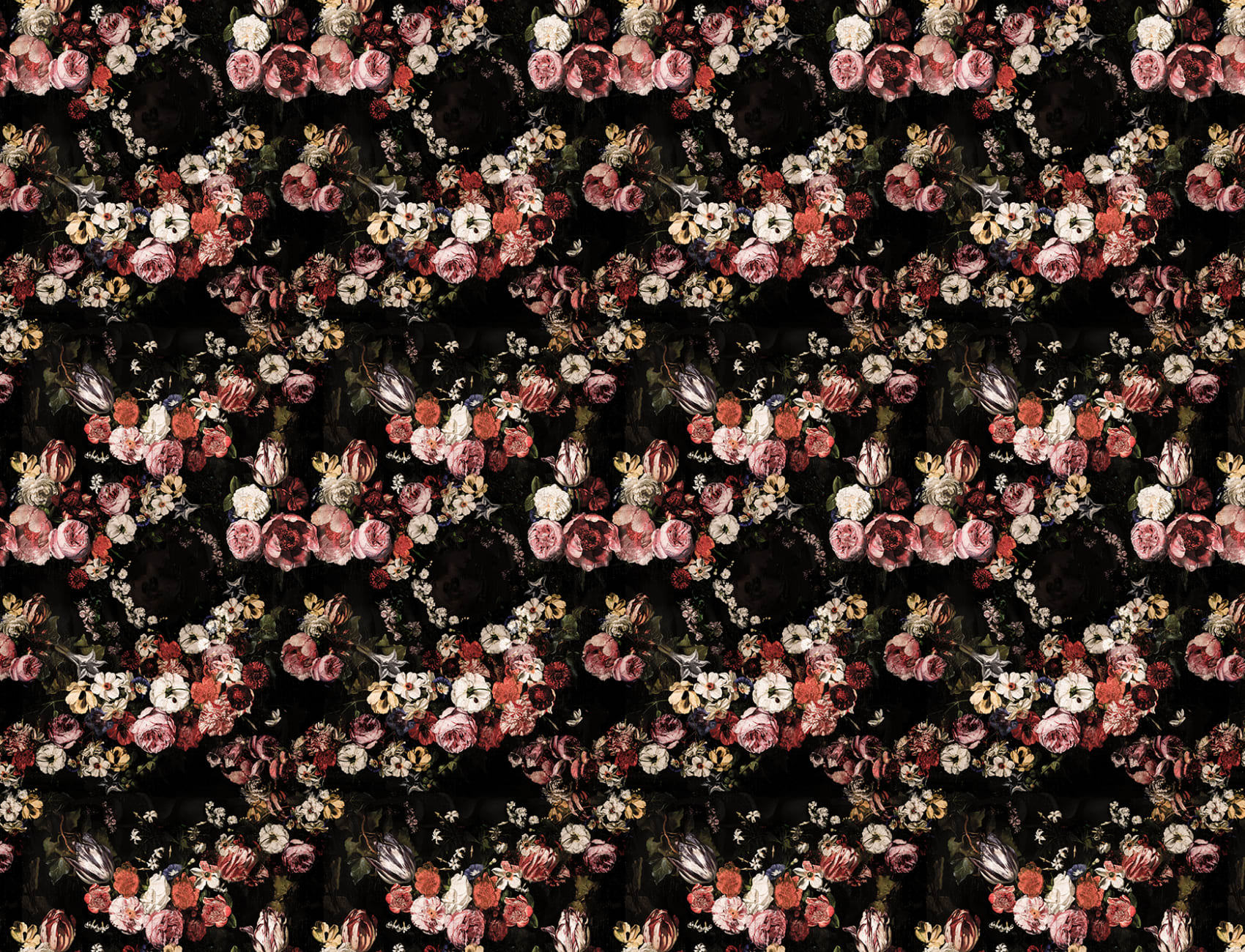 ROMANTIC VINTAGE FLORAL WALLPAPER