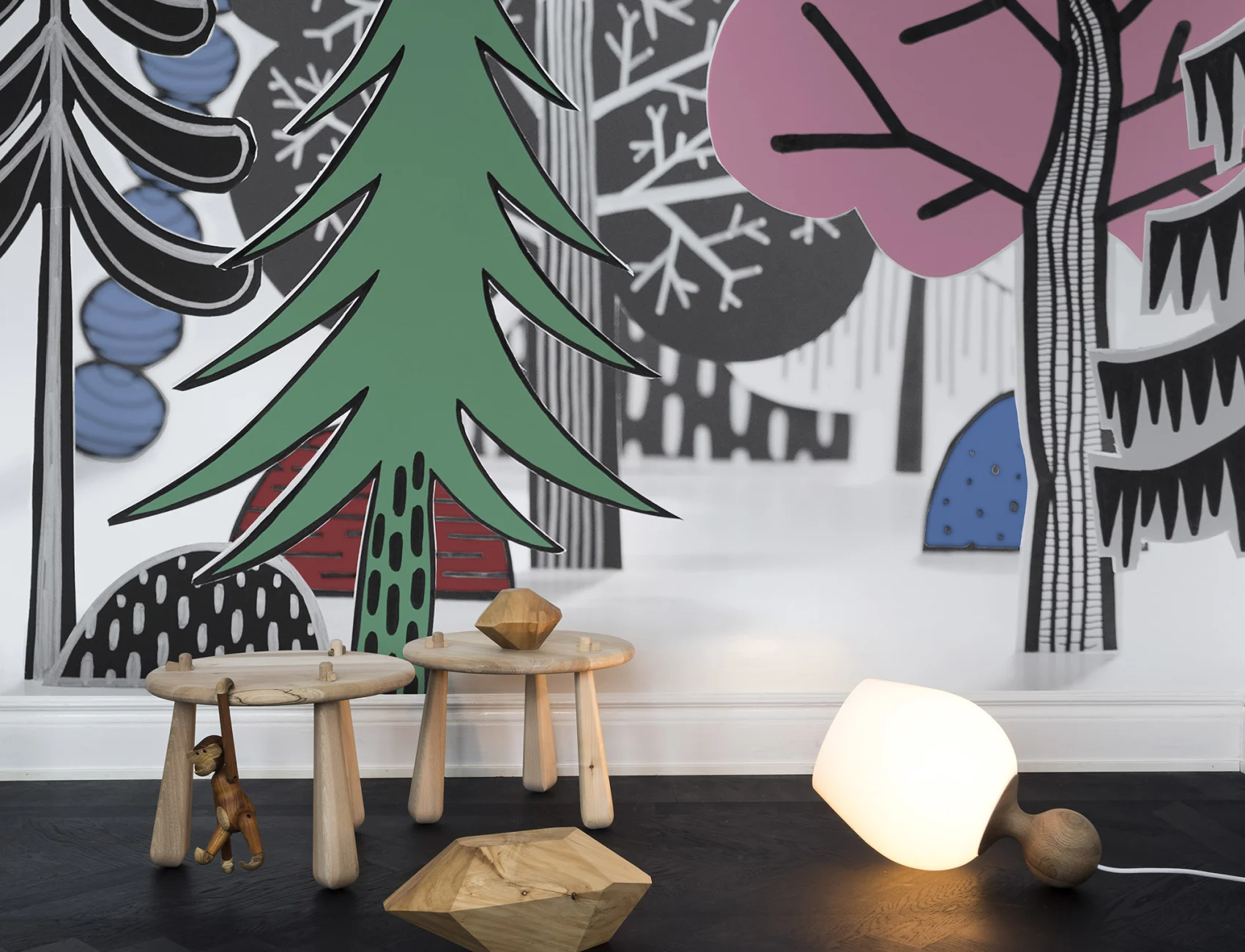 GRAPHIC FOREST MURAL