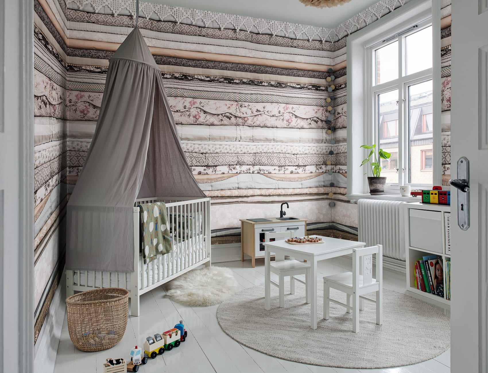 A PRINCESS' BEDCHAMBER